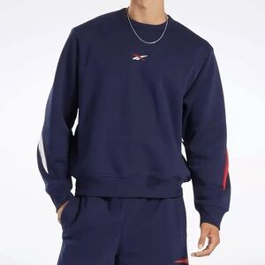 🌿Reebok Classics Brand Proud Crew Relaxed Sweatshirt - Navy🌿